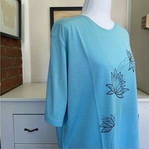 Aqua Lotus Women's Short Sleeve Tee